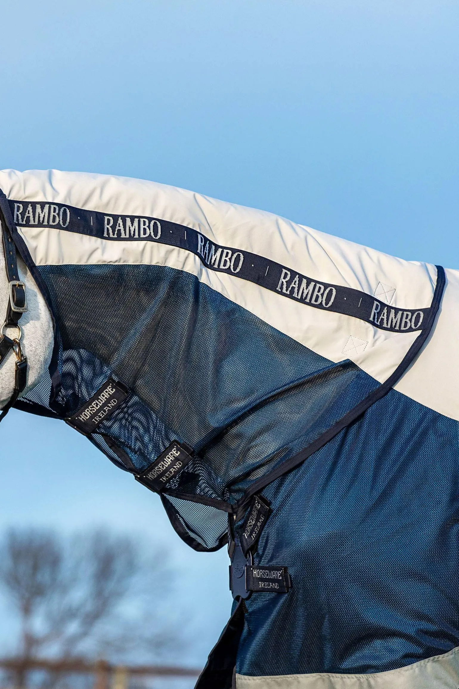 Horseware Rambo Summer Series utedekken med liner og avtakbar nakkedel, 100g
