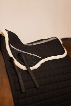 Horze Harleigh forhøyningspad i saueskinn med ryggradsfrihet