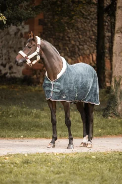 Horze Leighton Teens Collection svettedekken i fleece med pelskrage