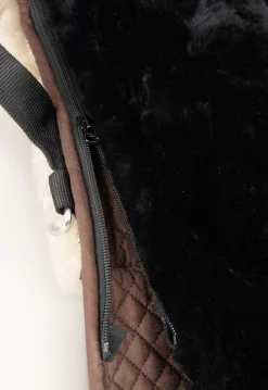 Horze ridematte i sauefell