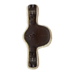 Kentucky Horsewear kort saueskinnsgjord med mageplate