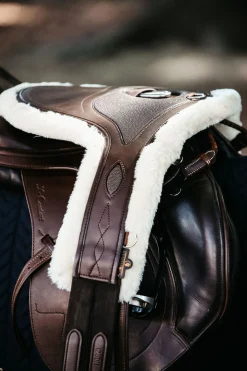 Kentucky Horsewear Stud Special gjord med saueskinn